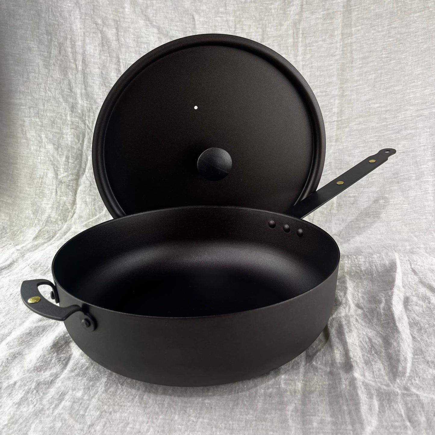NFS-473FH Netherton Foundry 11" oven safe sauteuse pan with lid