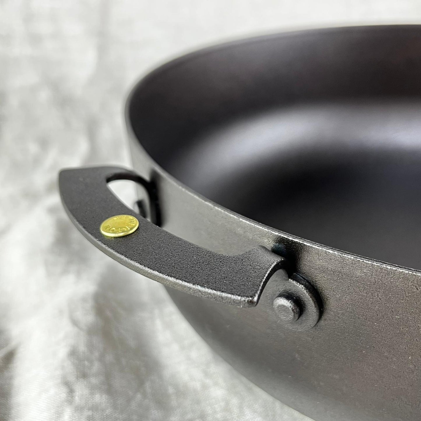 NFS-496 Netherton Foundry 7" sauteuse prospector pan spun iron, double handled & oven safe