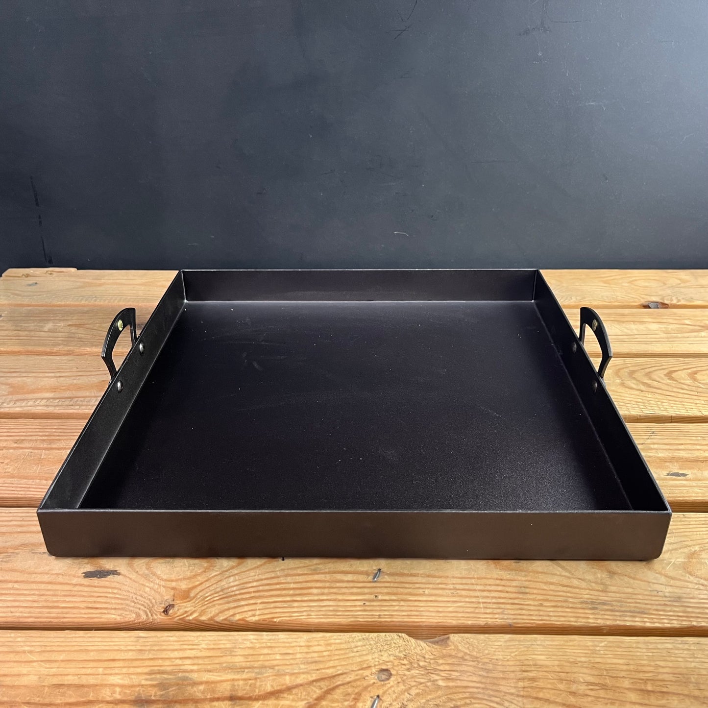 NFS-464 Netherton Foundry large square roasting and baking tray
