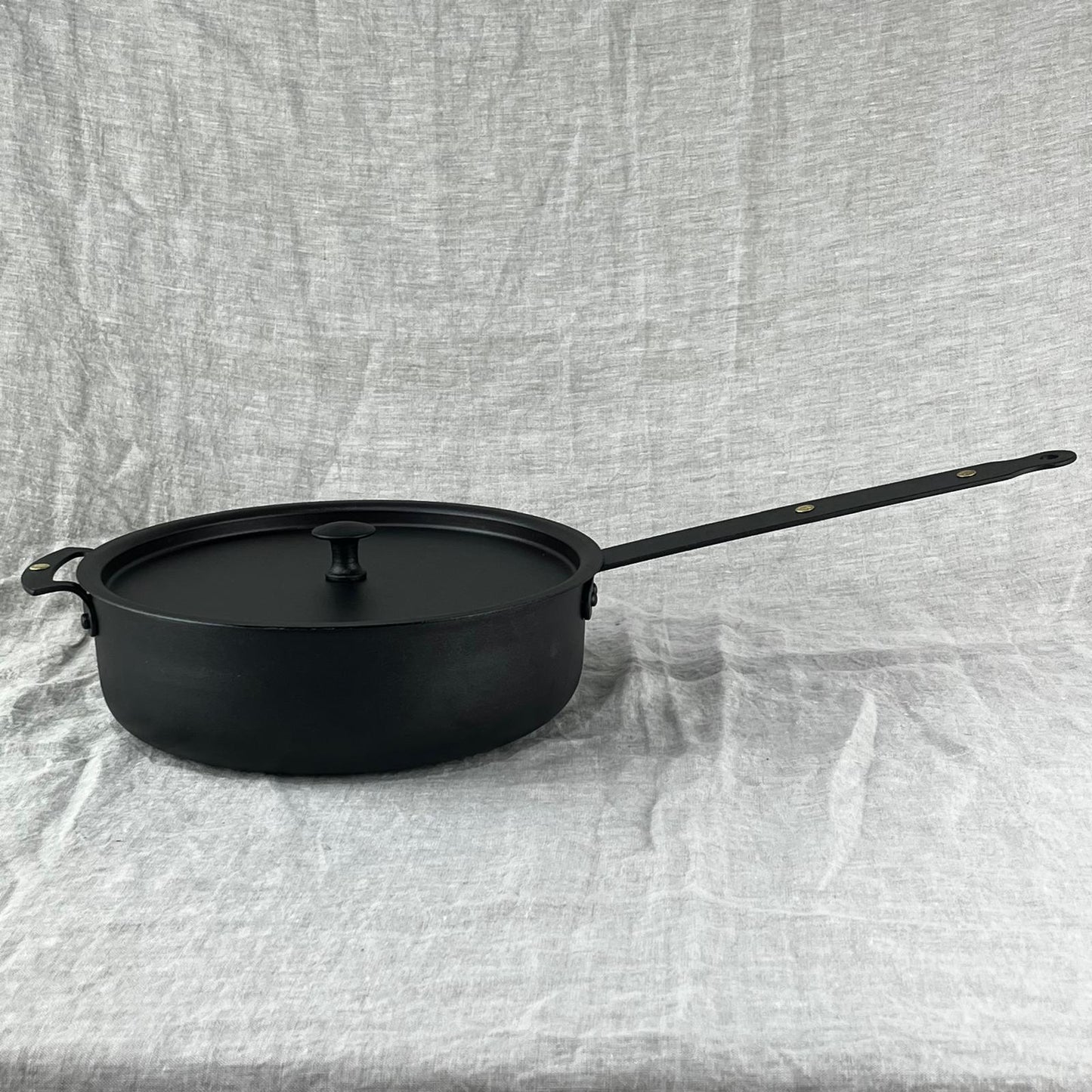 NFS-491FH Netherton Foundry 9" oven safe sauteuse pan with lid