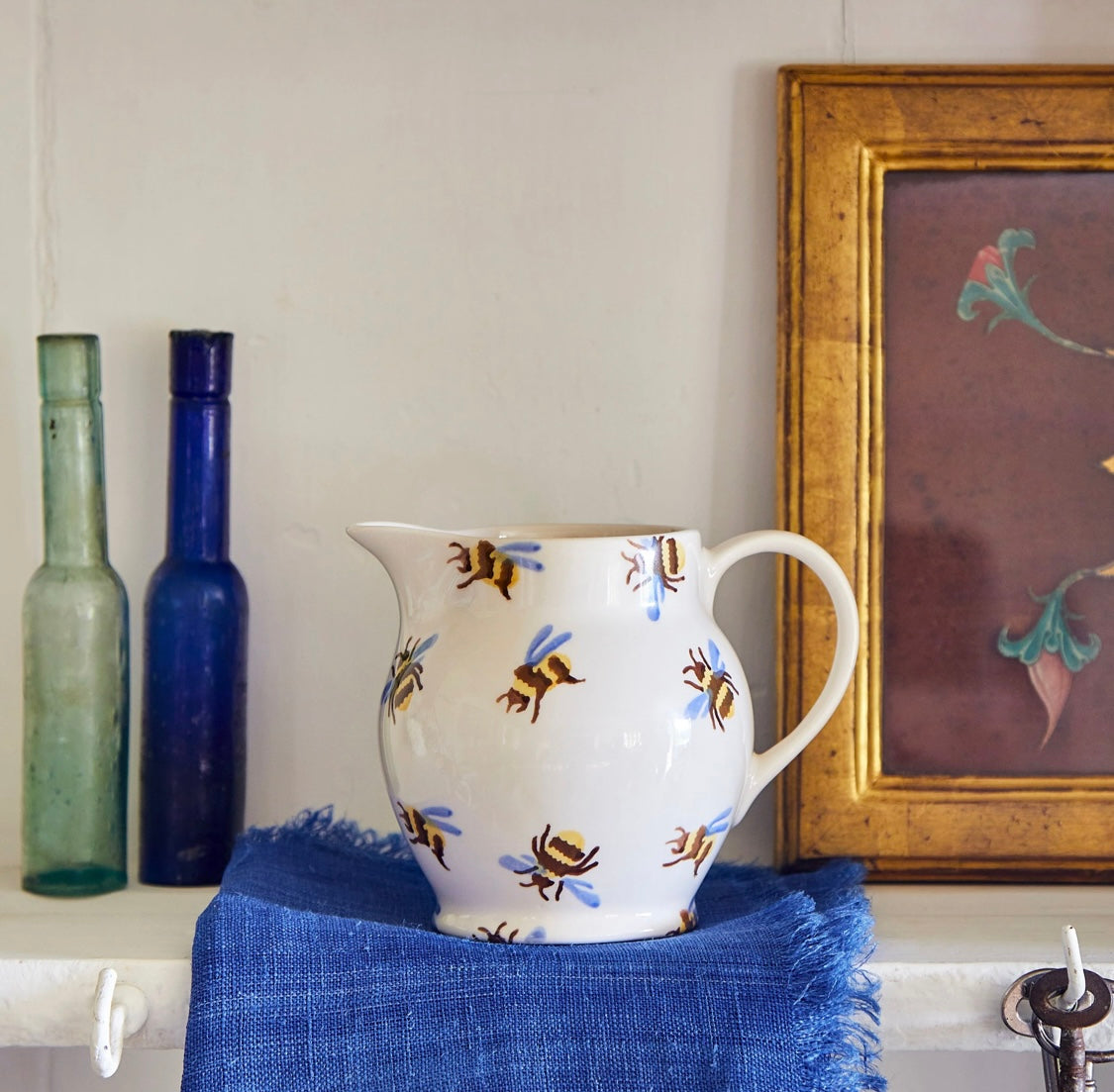 Bumblebee 1/2 pint Jug