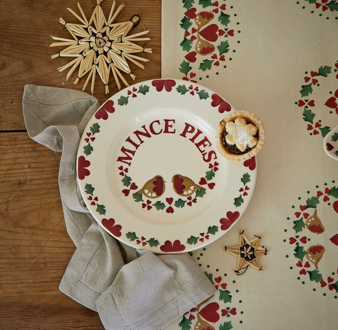 Christmas Joy Mince Pies 8 1/2 Inch Plate