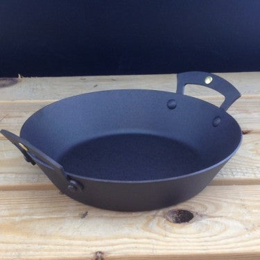 Netherton Foundry 8" (20cm) Prospector Pan: spun iron, double handled, oven safe