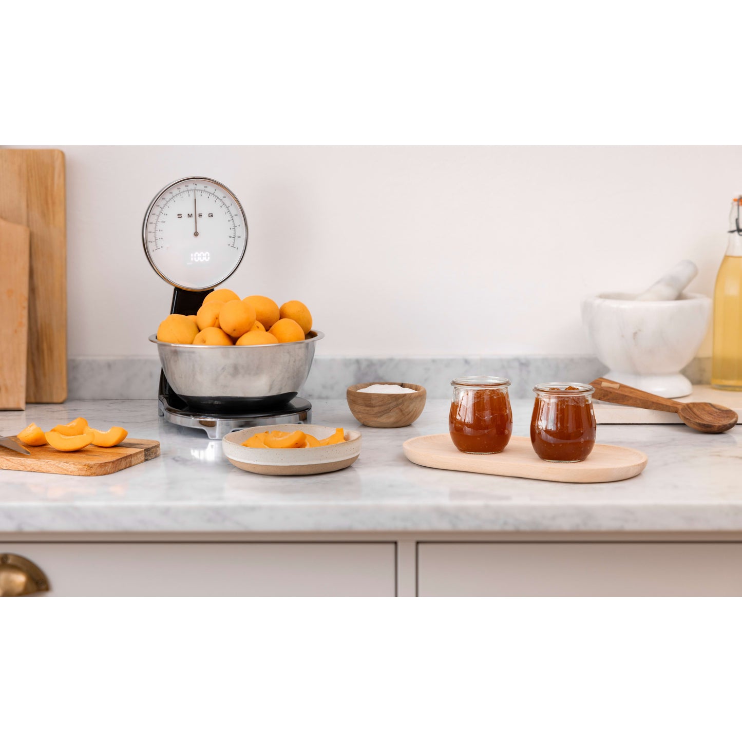 Smeg Kitchen Scales in Black KSF01BLWW