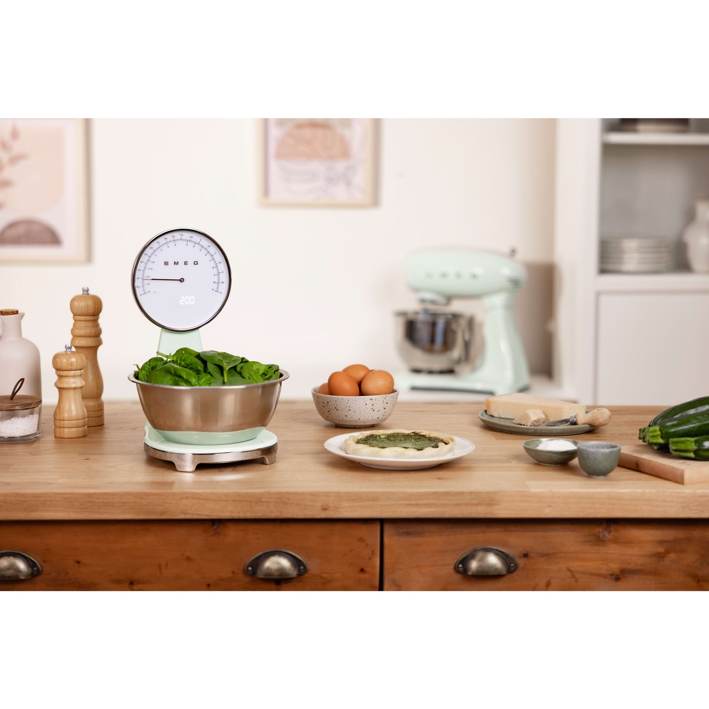 Smeg Kitchen Scales in Pastel Green KSF01PGWW