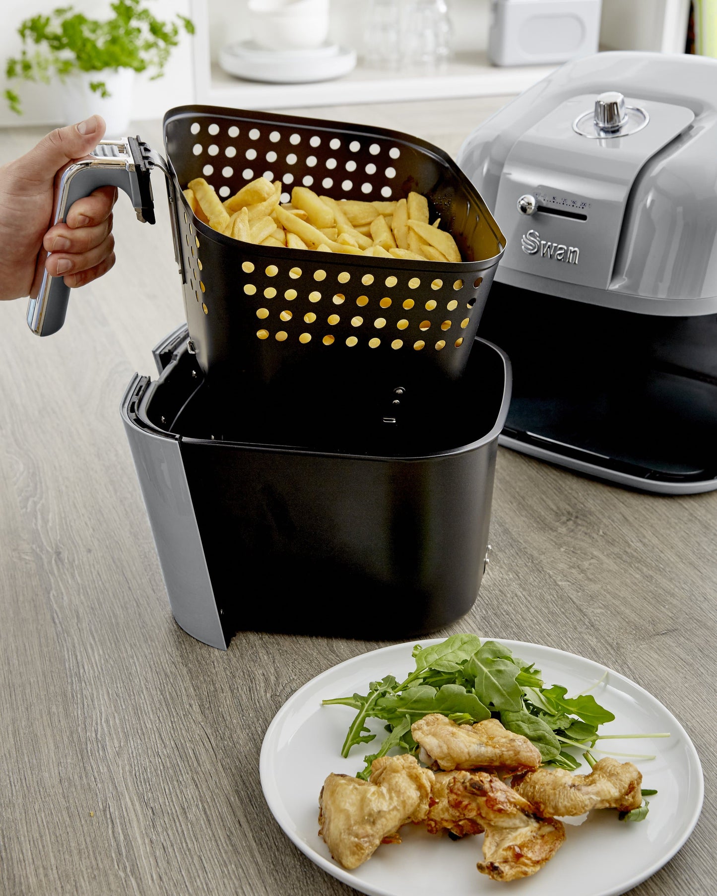 5055322539597 SWAN Swan Retro Manual Air Fryer - Grey SD10510GRN Brambles Cookshop 4
