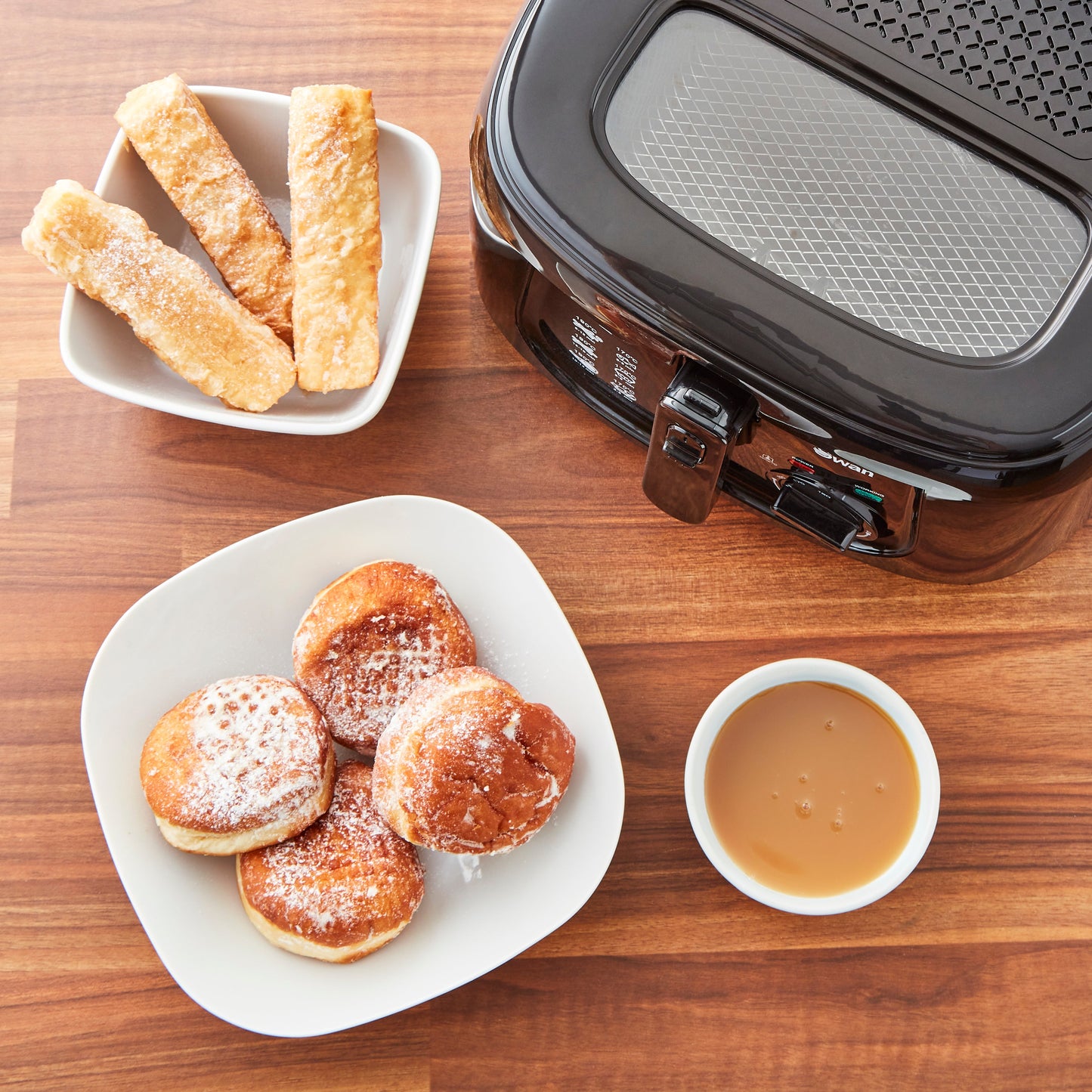 5055322517649 SWAN 2.5L Square Black Fryer SD6080BLKN Brambles Cookshop 5