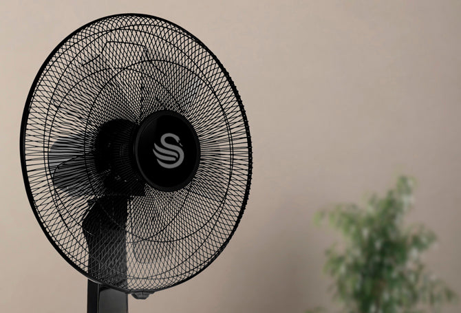 5055322550059 SWAN Swan 12 Inch Silence Turbo Desk Fan SFA23022N Brambles Cookshop 2