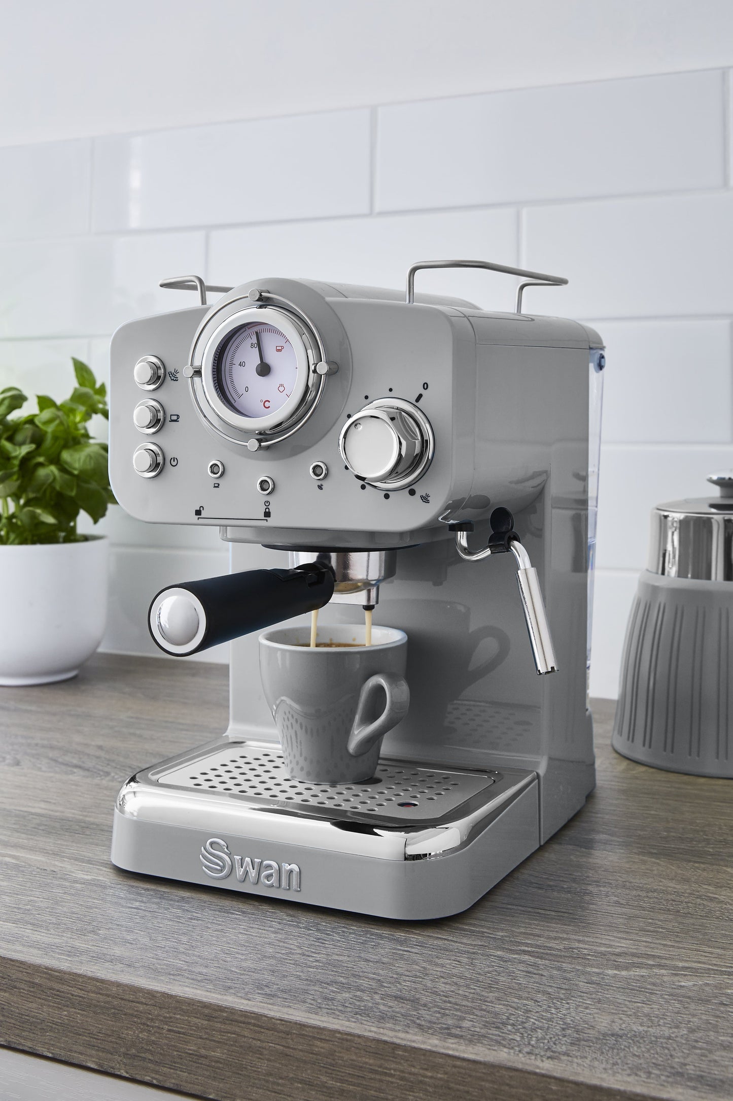 5055322531232 SWAN Swan Retro Pump Espresso Coffee Machine - Grey SK22110GRN Brambles Cookshop 2