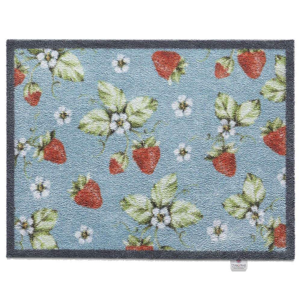 5026134609273 PT609273 Hug Rug Strawberries 1 65X85cm