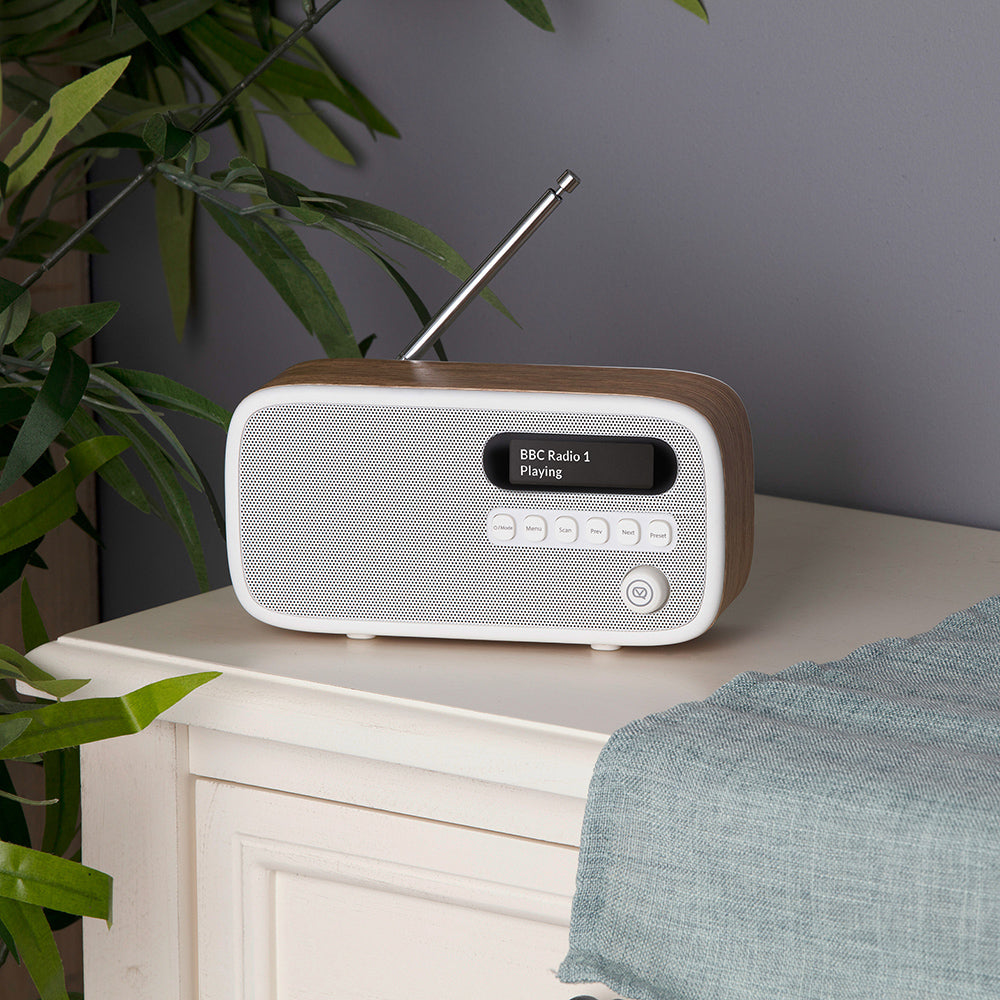 5060706032168 VQ Dexter DAB/FM Radio Oak VQDEXTEROK Brambles Cookshop 11