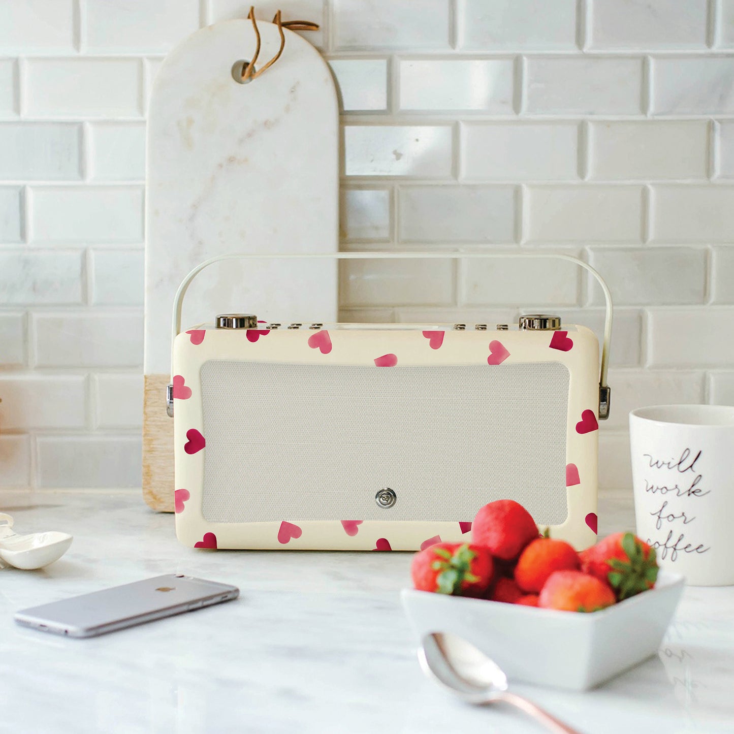 5060706034742 VQ Hepburn Voice Speaker Emma Bridgewater Pink Hearts VQHEPAEBPH Brambles Cookshop 3