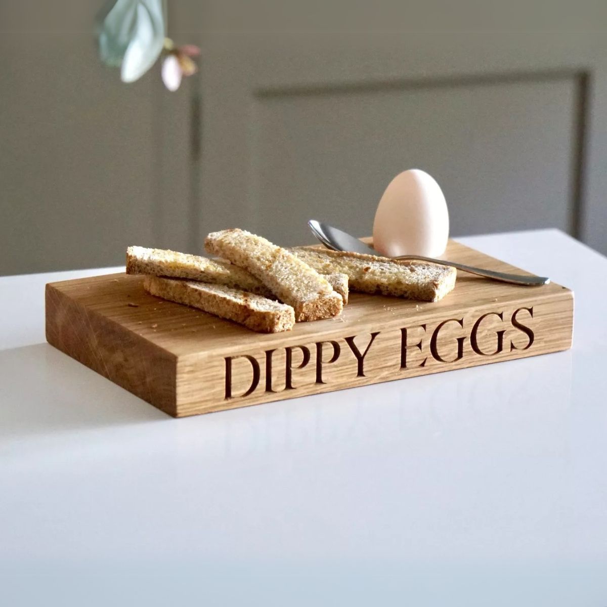 Personalised Oak Egg & Soldiers Board by Make Me Something Special (1 Egg)