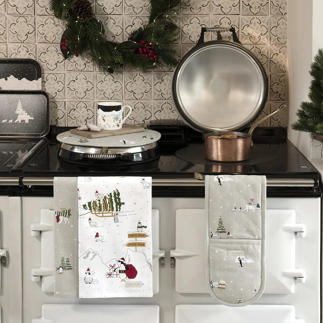 Sophie Allport Snow Season Circular Hob Cover 38cm