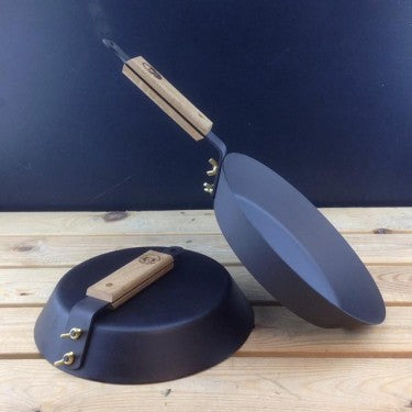 Netherton Foundry 10" (26cm) Spun Iron Glamping Pan 5413346329653 NFS-168