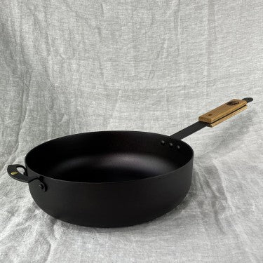 NFS-463FH Netherton Foundry 11" sauteuse pan