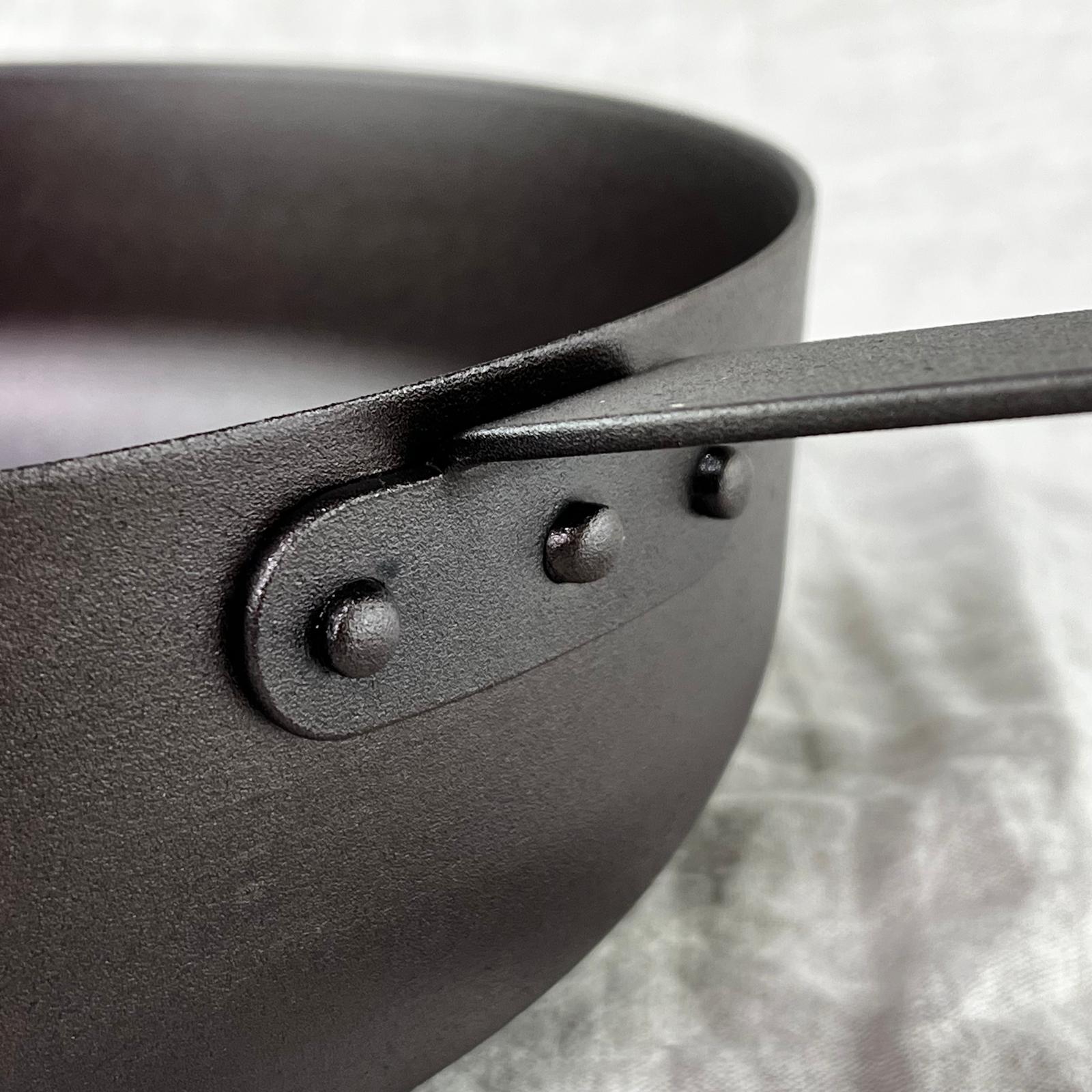 NFS-463FH Netherton Foundry 11" sauteuse pan