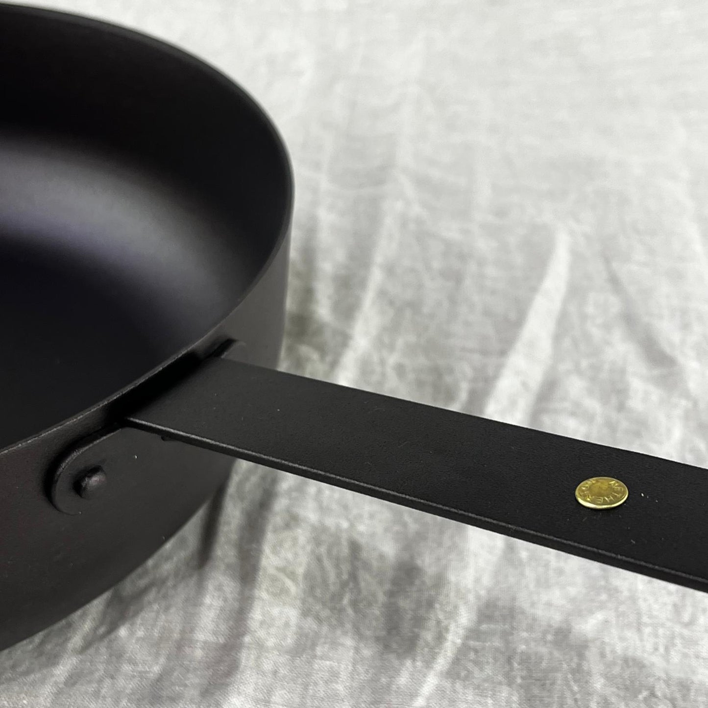 NFS-490FH Netherton Foundry 9" oven safe  sauteuse pan