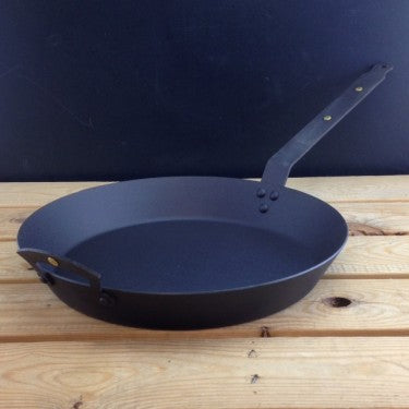 Netherton Foundry 12" (30cm) spun iron oven safe frying pan with front handle 5413346248848 NFS-158FH