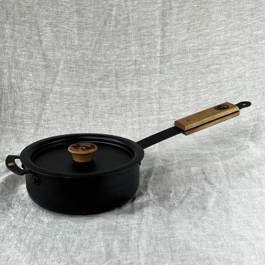 NFS-499FH Netherton Foundry 7" sauteuse pan with lid