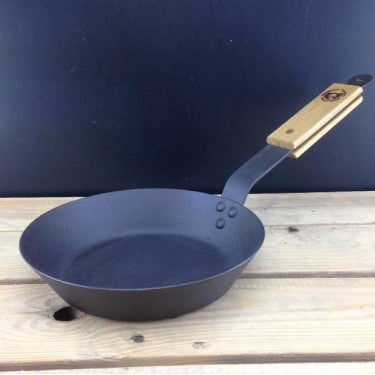 Netherton Foundry 8" steak skillet spun iron 3mm / 1/8th inch thick (20cm) 5065017590147 NFS-401