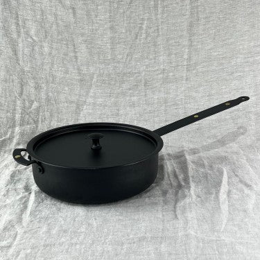 NFS-491FH Netherton Foundry 9" oven safe  sauteuse pan with lid