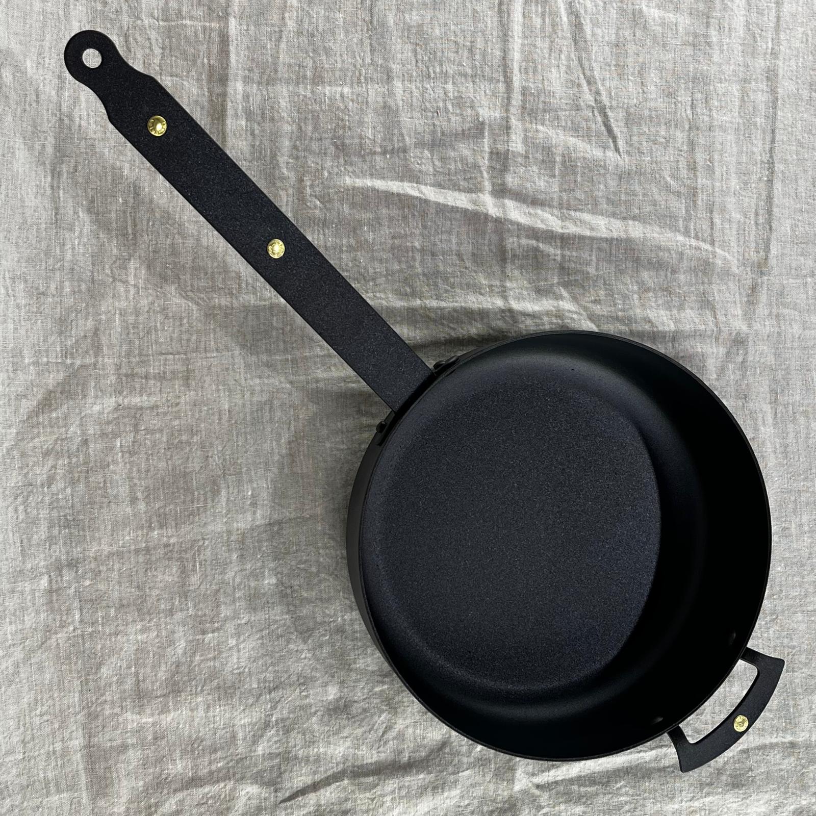 NFS-490FH Netherton Foundry 9" oven safe  sauteuse pan