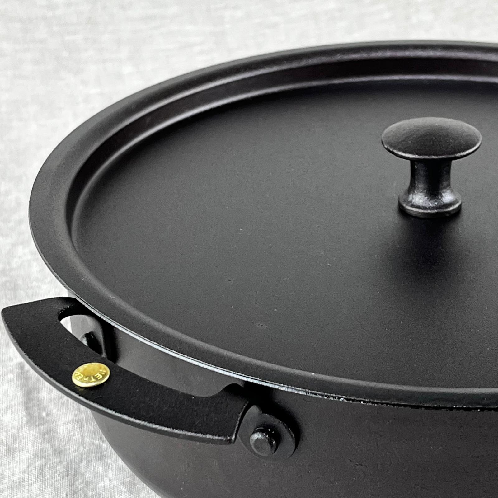 NFS-489 Netherton Foundry 9" sauteuse prosector casserole