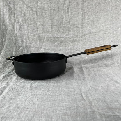 NFS-484FHDB Netherton Foundry 9" ebonised sauteuse pan