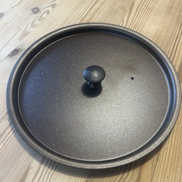 Netherton Foundry 9" (24cm) Pan lid with cast iron knob for oven safe Chef's pans