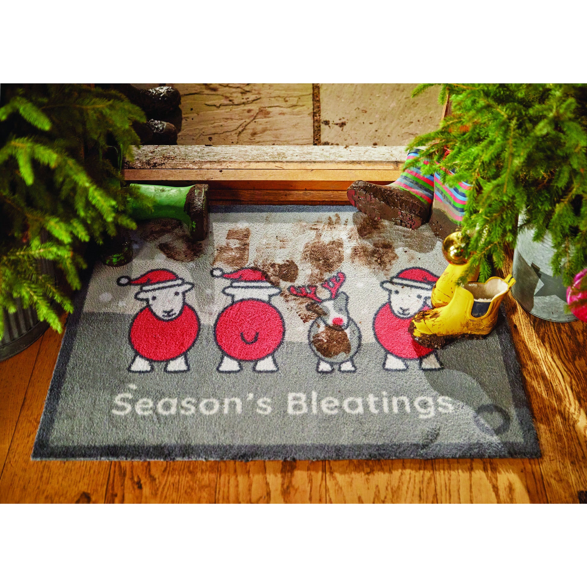 5026134617681 PT617681 Hug Rug Seasons Bleatings 65x85cm