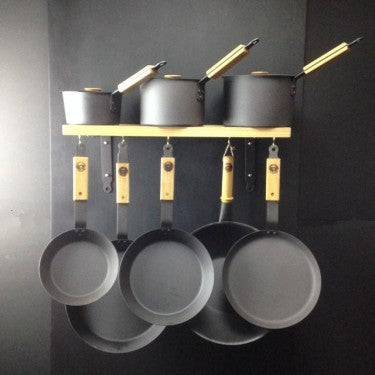 Netherton Foundry The Ultimate Pan Set including oak pan storage rack 5413346320919 NFS-144