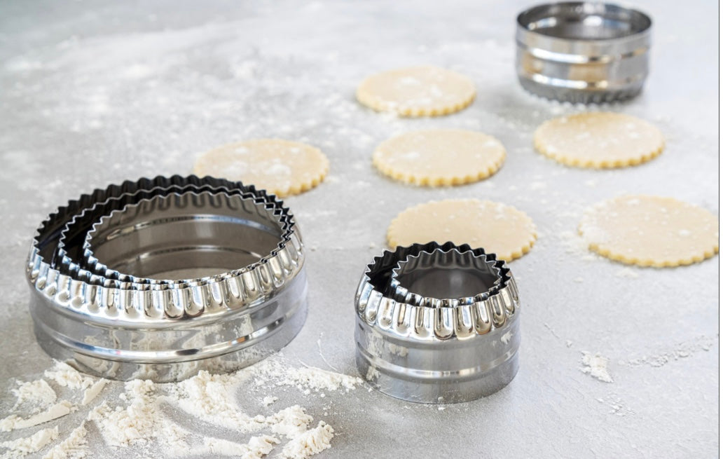 KitchenCraft Set of Six Double Edged Biscuit / Pastry Cutters