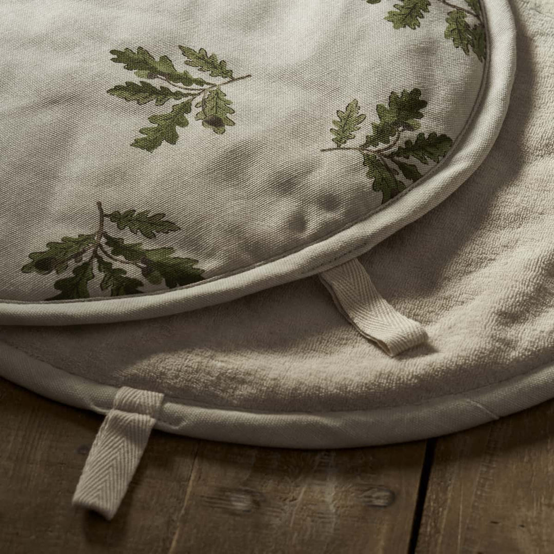 Sophie Allport Acorn & Oak Leaves Hob Cover 38cm