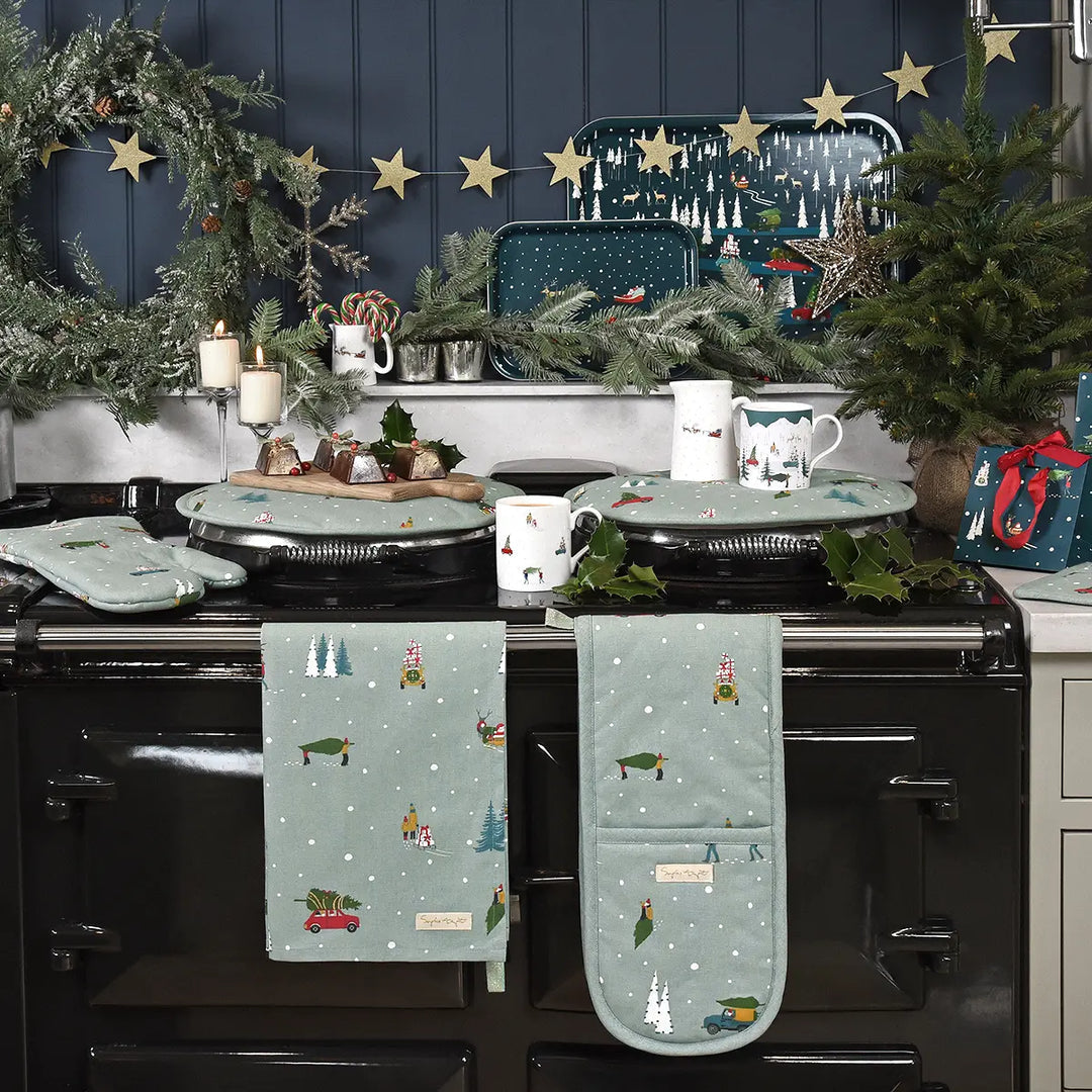 Sophie Allport Home for Christmas Circular Hob Cover