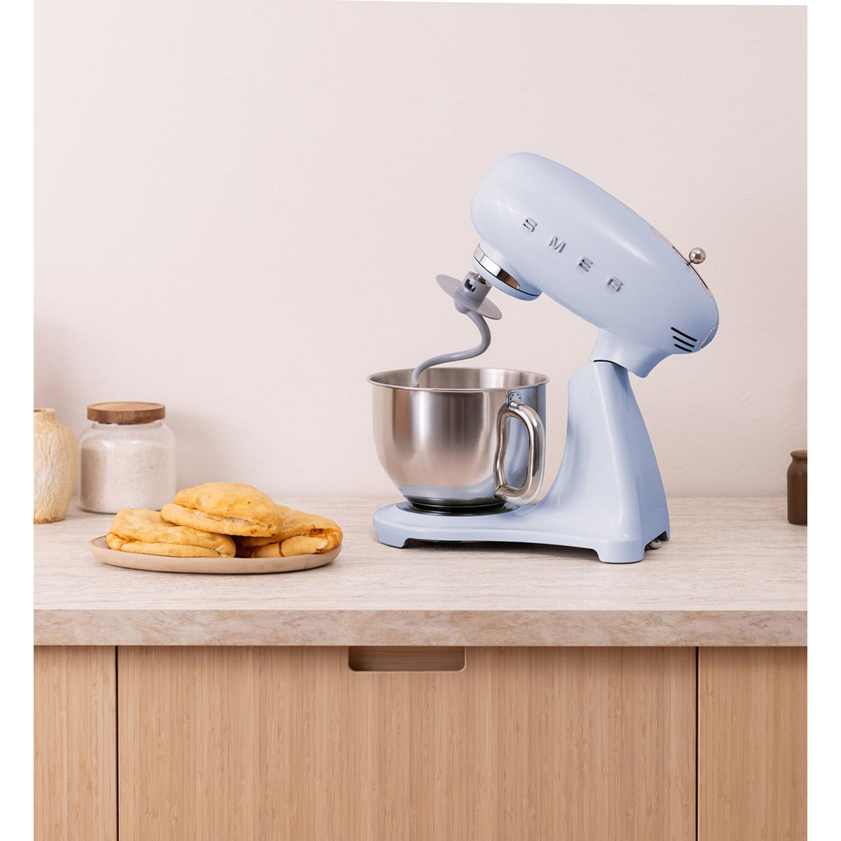 Stand Mixer in Pastel Blue