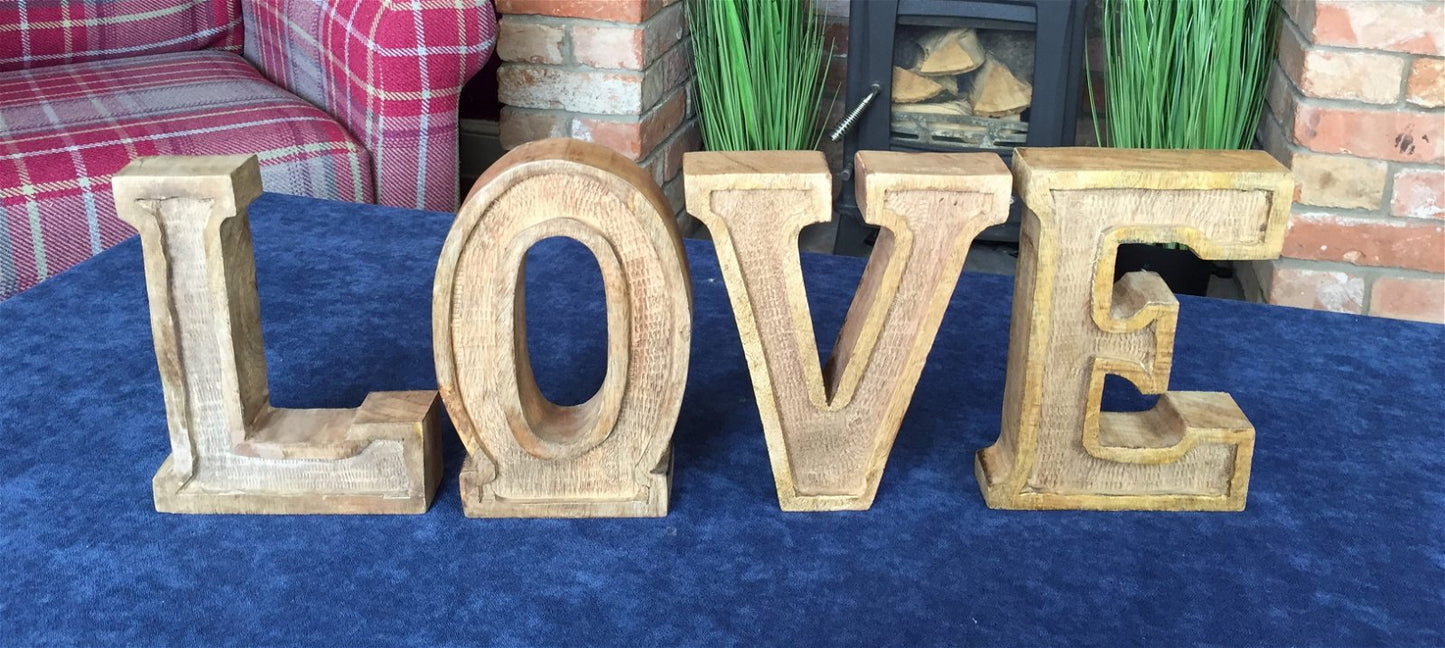 5055851611276 Geko Hand Carved Wooden Embossed Letters Love brambles cookshop 308