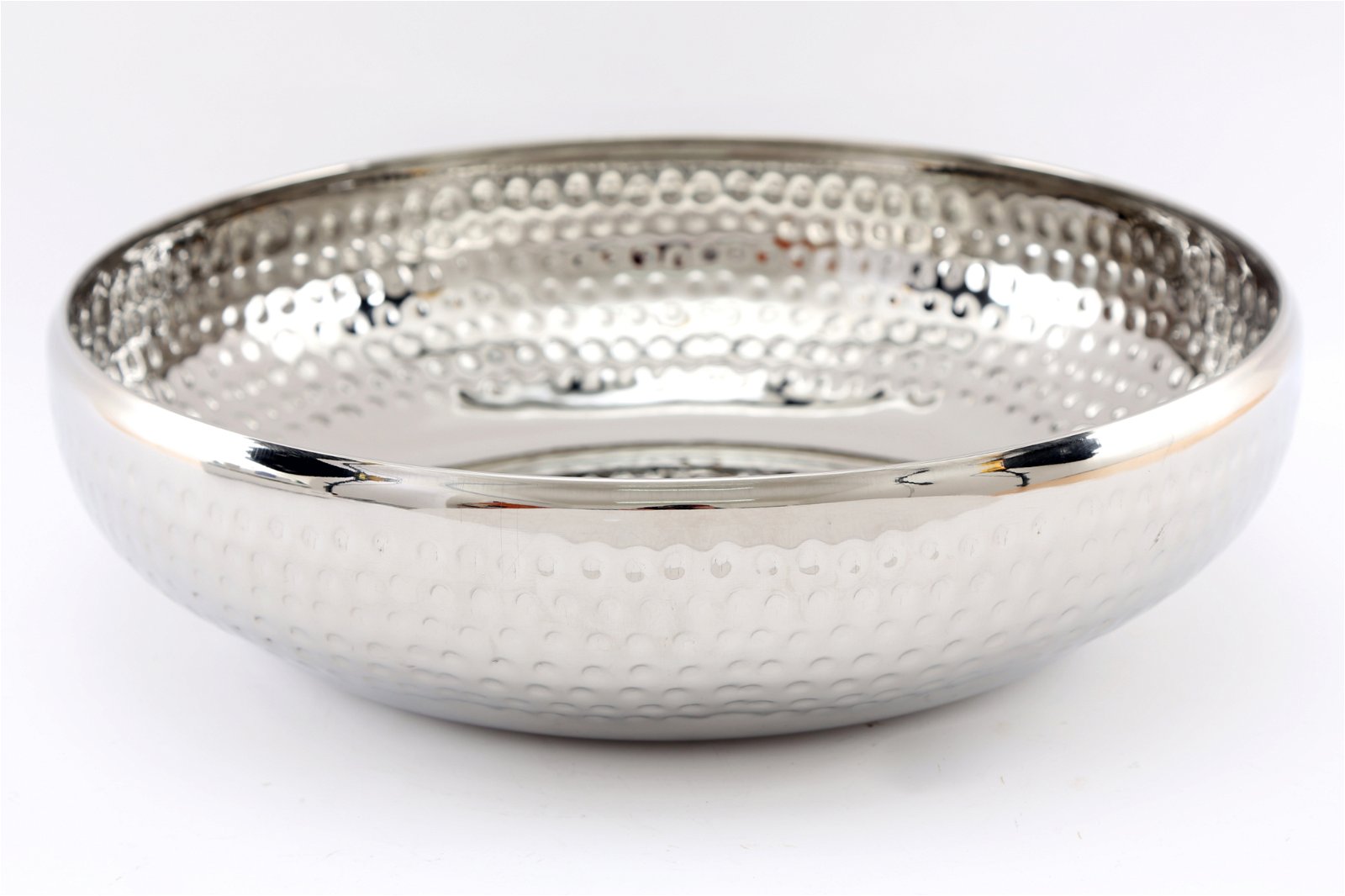 5024418303046 Geko Silver Metal Shallow Bowl with Hammered Detail Large brambles cookshop 655