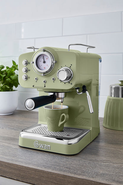 5055322531218 SWAN Swan Retro Pump Espresso Coffee Machine - Green SK22110GN Brambles Cookshop 12