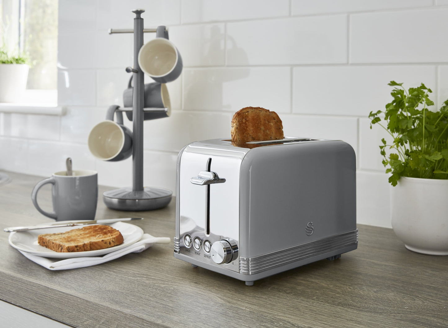 5055322520564 SWAN Retro 2 Slice S/S Toaster - Grey ST19010GRN Brambles Cookshop 2