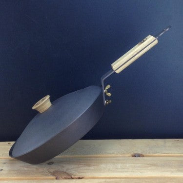 Netherton Foundry 10" (26cm) Spun Iron Glamping Pan with lid 5065017590055 NFS-228