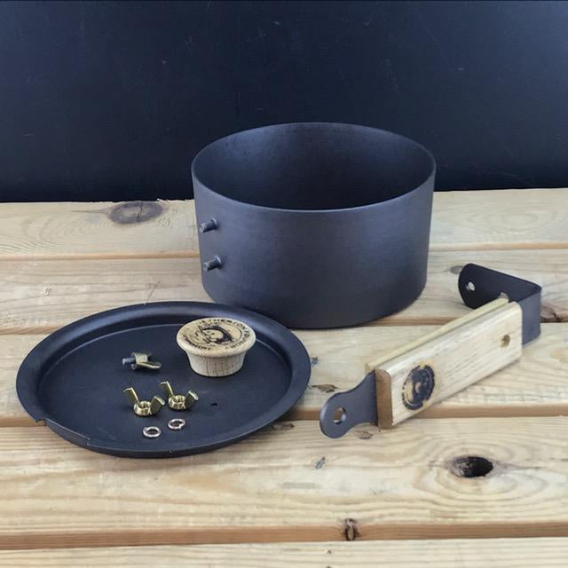 Netherton Foundry 6" (15cm) Spun Iron Glamping Pot with lid