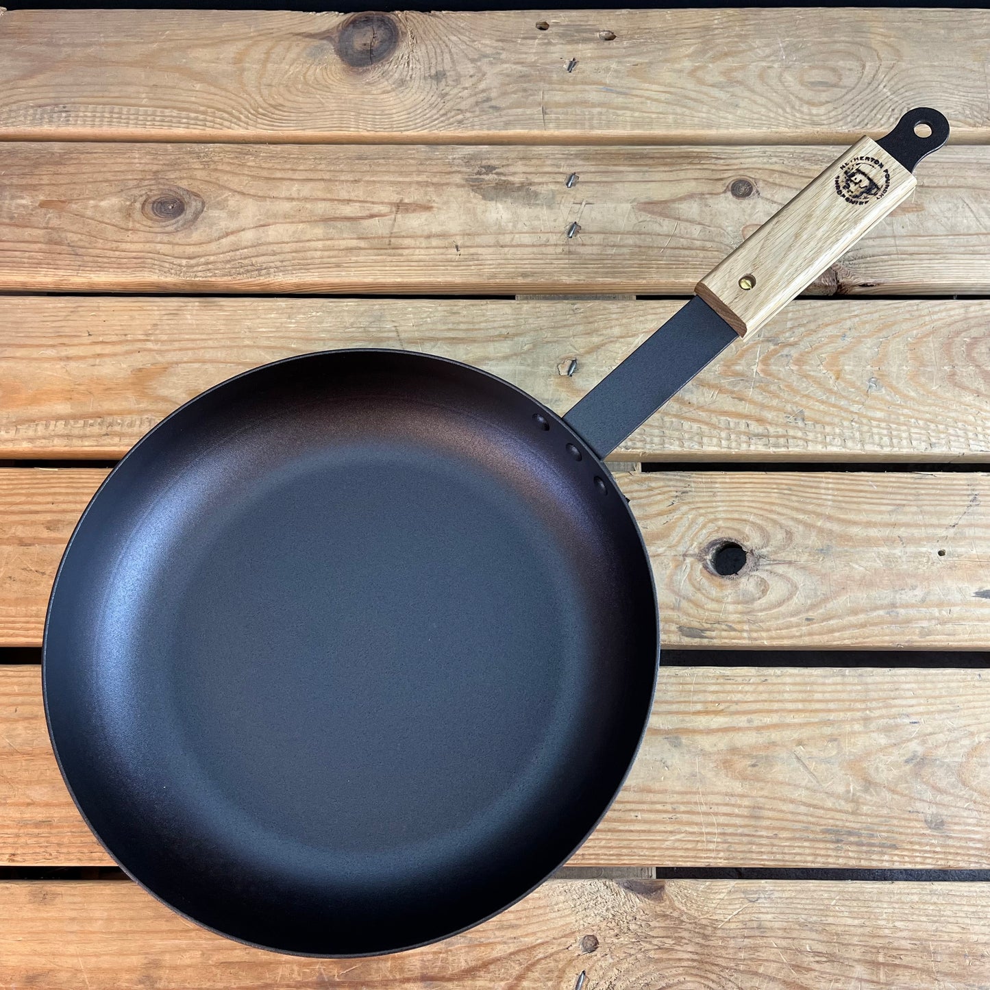 11" (28cm) Spun Iron Chef's pan