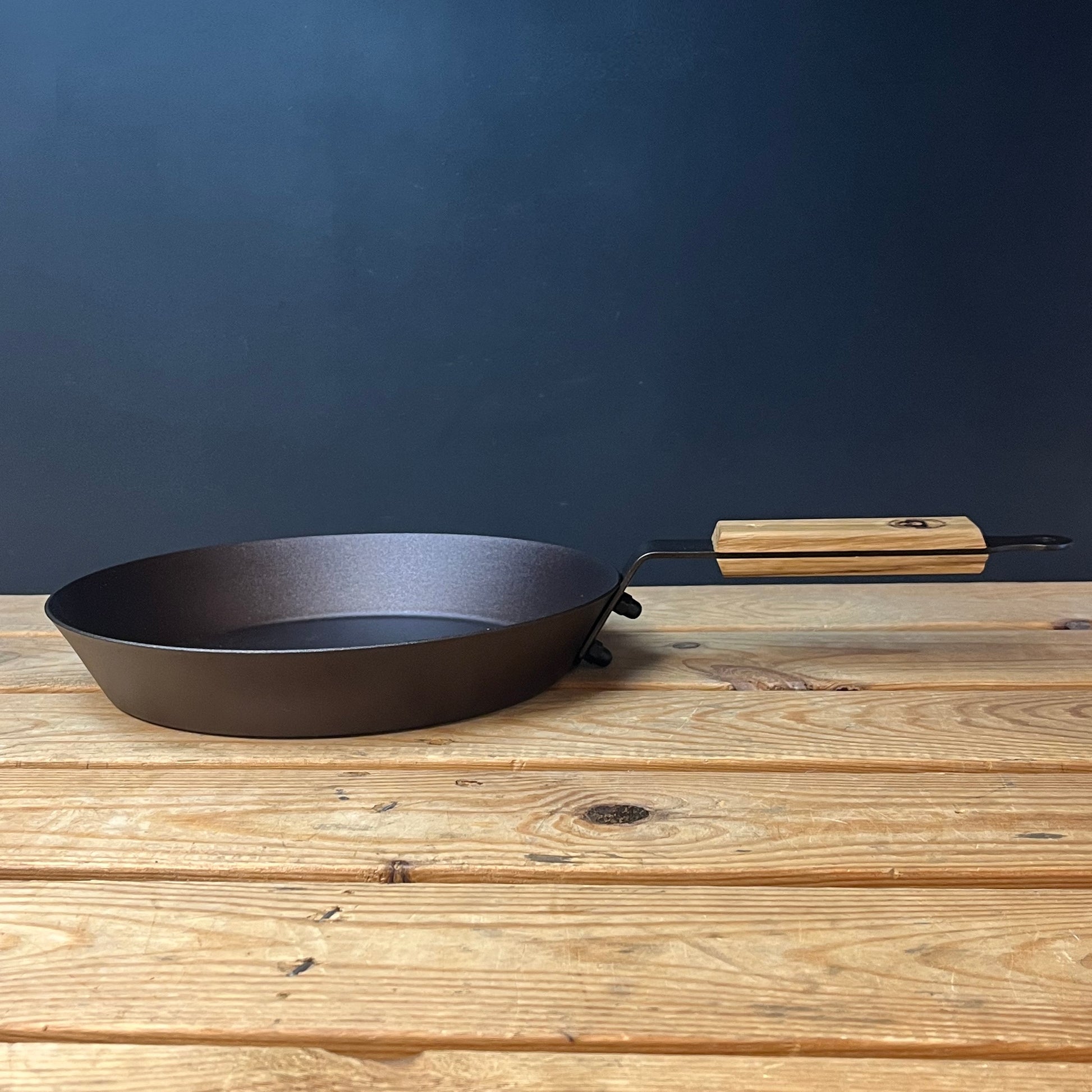 Netherton Foundry Make your own 10" frying pan 5065017590130 NFS-112MYO 4