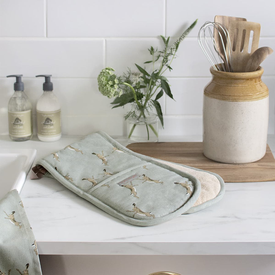 Sophie Allport Boxing Hares Double Oven Gloves