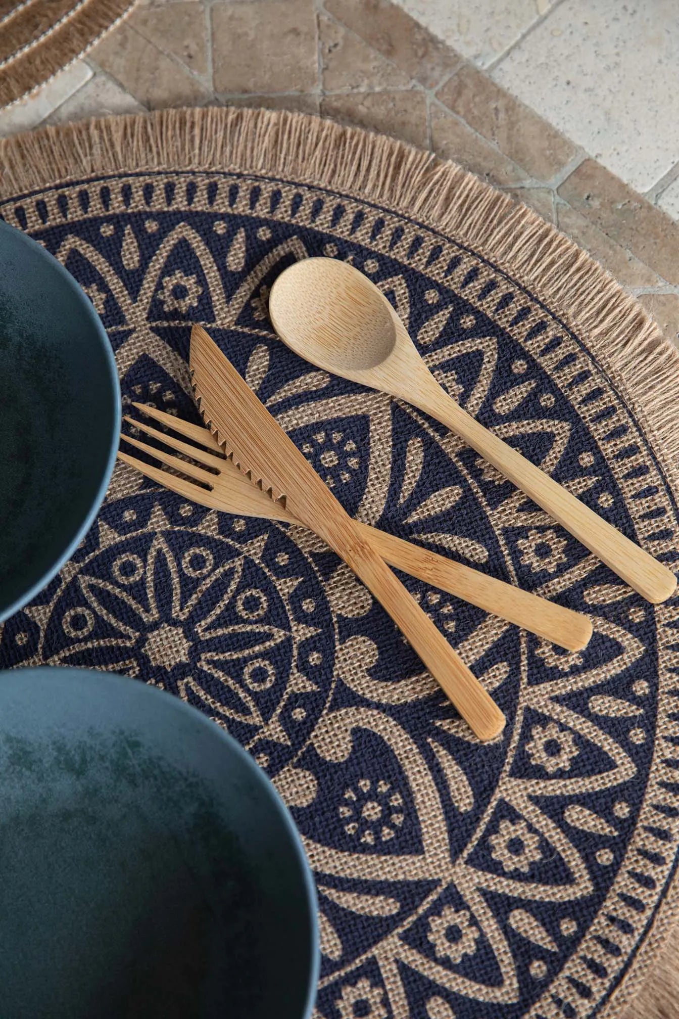 Set of 4 Jute Placemats with Mandala Design, Natural Printed Hessian Round Table Mats, 41cm